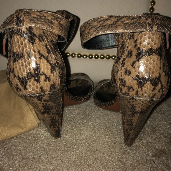 Shoes - Picture 4 of 5